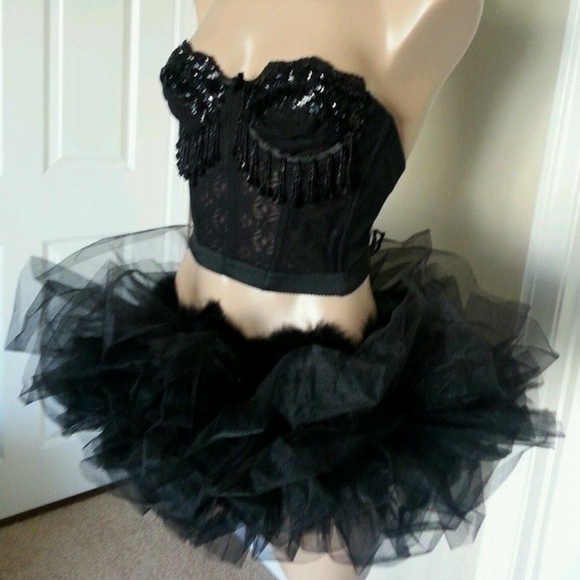 Black bride costume - Picture 2 of 4